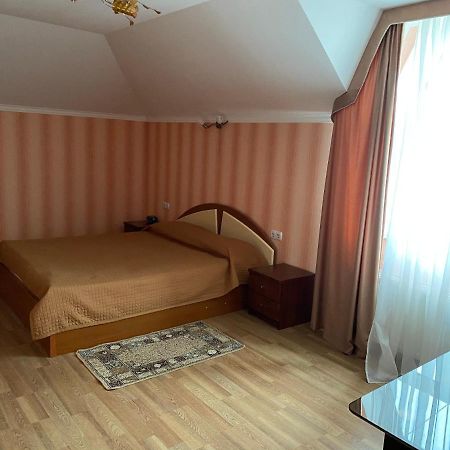Гостинний Маєток Hotel Myla Ngoại thất bức ảnh