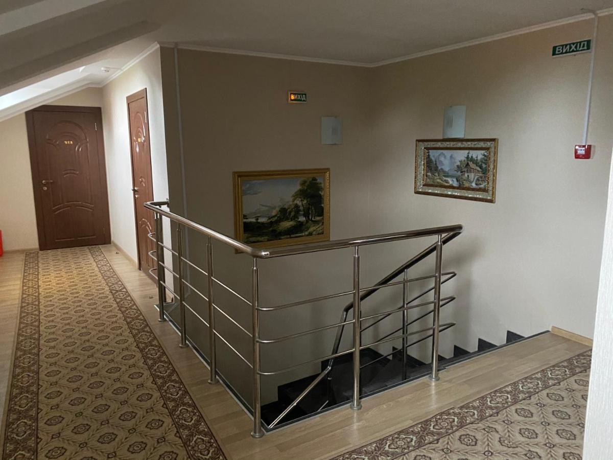 Гостинний Маєток Hotel Myla Ngoại thất bức ảnh