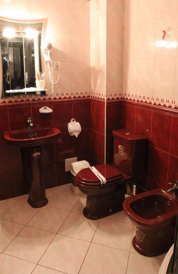 Гостинний Маєток Hotel Myla Ngoại thất bức ảnh