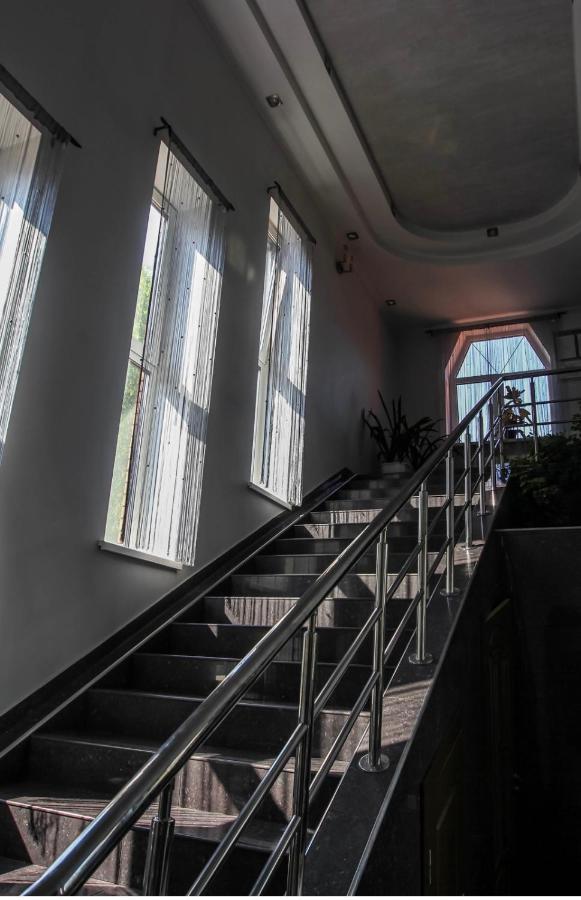 Гостинний Маєток Hotel Myla Ngoại thất bức ảnh