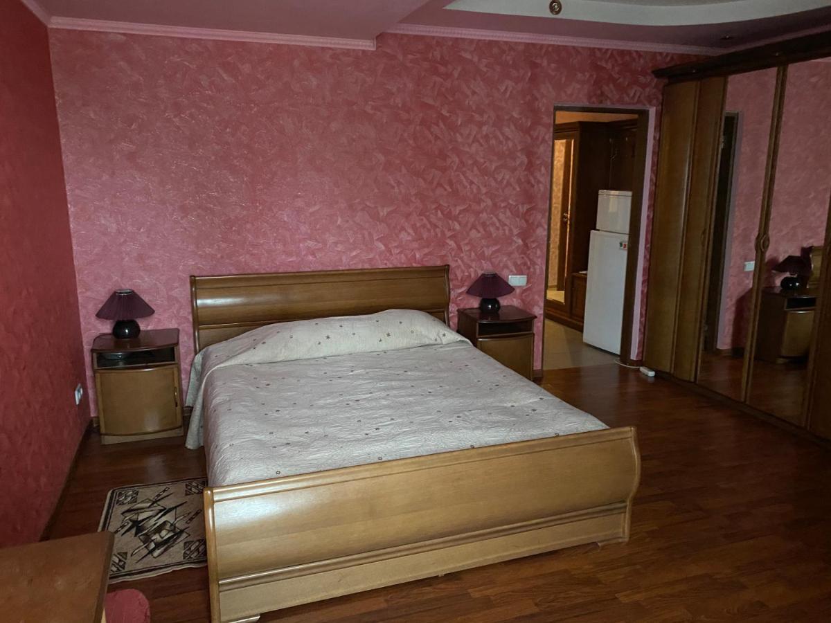 Гостинний Маєток Hotel Myla Ngoại thất bức ảnh