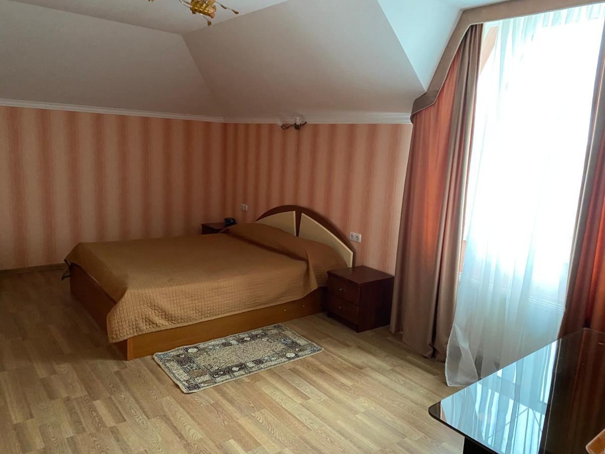 Гостинний Маєток Hotel Myla Ngoại thất bức ảnh