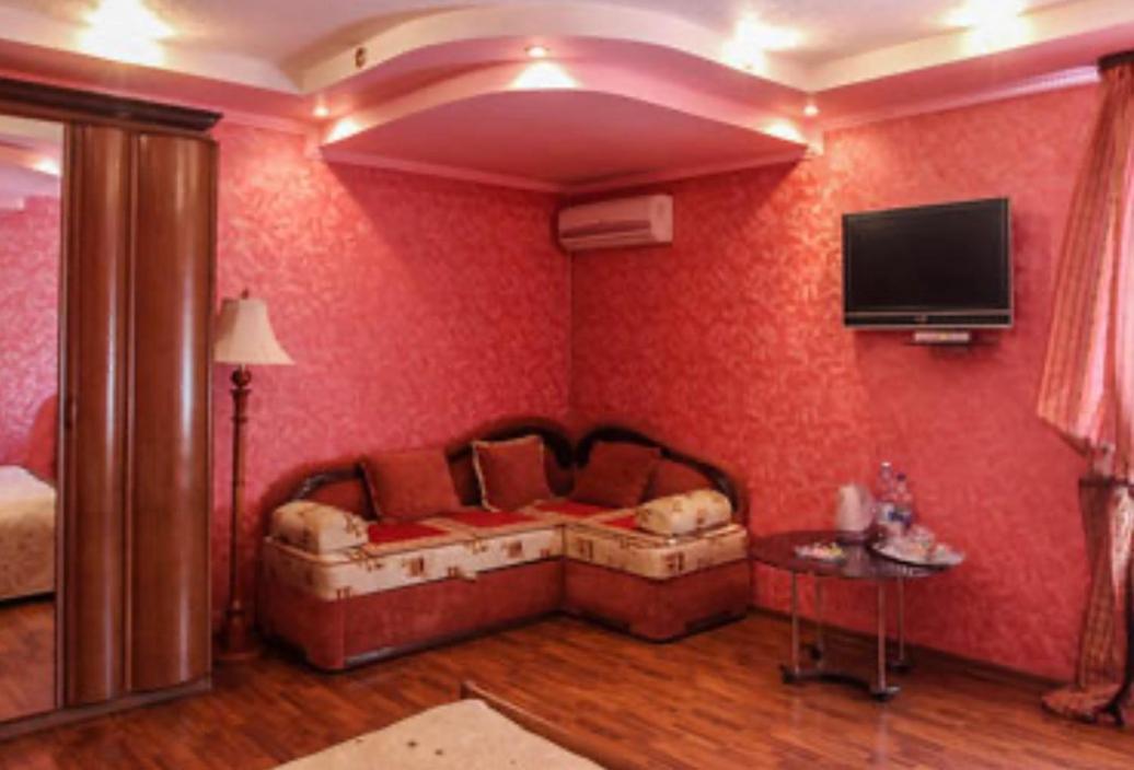 Гостинний Маєток Hotel Myla Ngoại thất bức ảnh